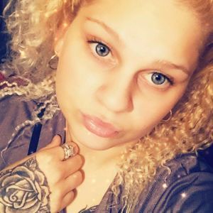 Meet your Posher, Niki